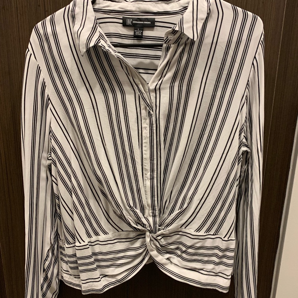 INC BLACK & WHITE STRIPED TOP